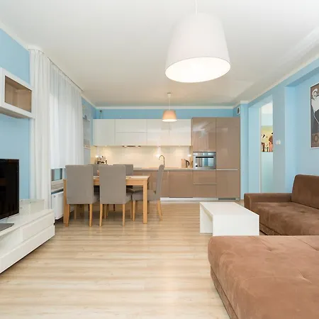 Jantar - Family Vacation Polanki Apartment Kolobrzeg